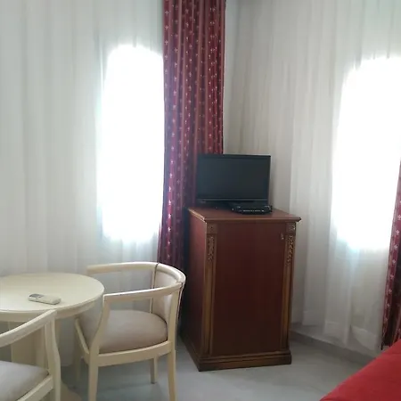 Hotel apartamentowy Zuzu's Kitchen &
