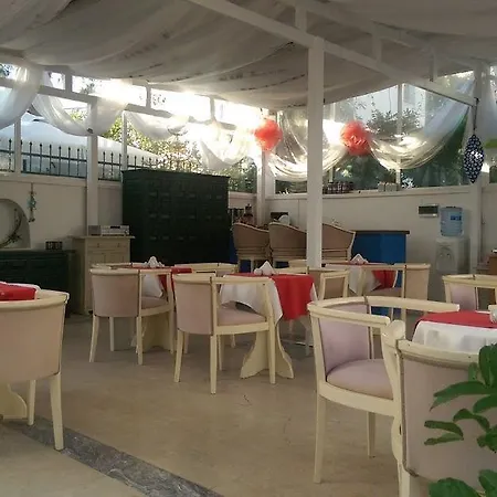 Zuzu's Kitchen & Apartahotel *